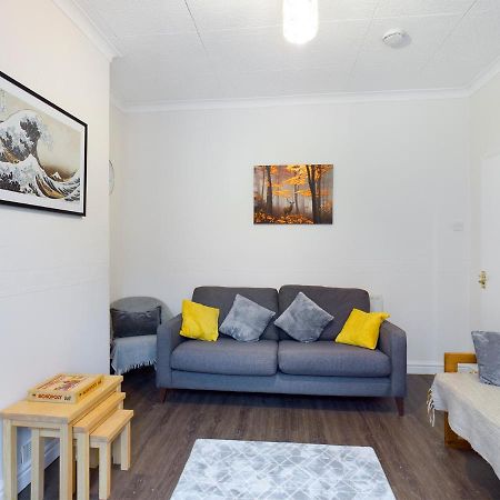 Cheerful 3 Bedroom Home With Free Parking And Wifi 切斯特 外观 照片