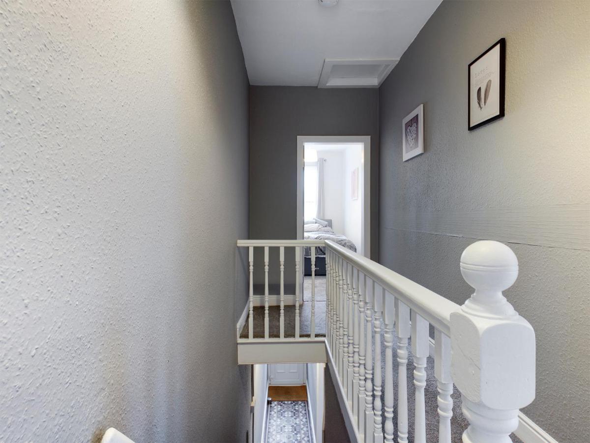 Cheerful 3 Bedroom Home With Free Parking And Wifi 切斯特 外观 照片